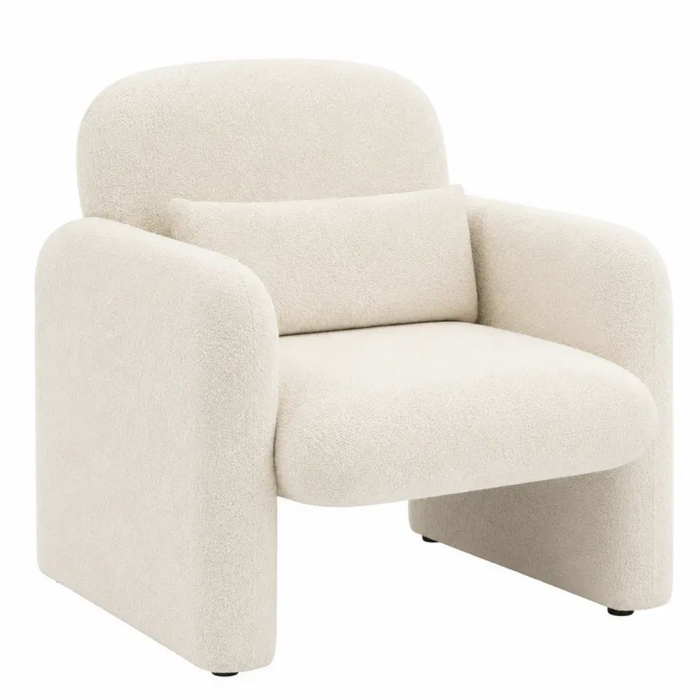 Silla butaca individual redondeada tapizada en tejido bouclé de poliéster crema con cojín lumbar y apoyos negros 80 cm alto 75 cm ancho 78 cm fondo